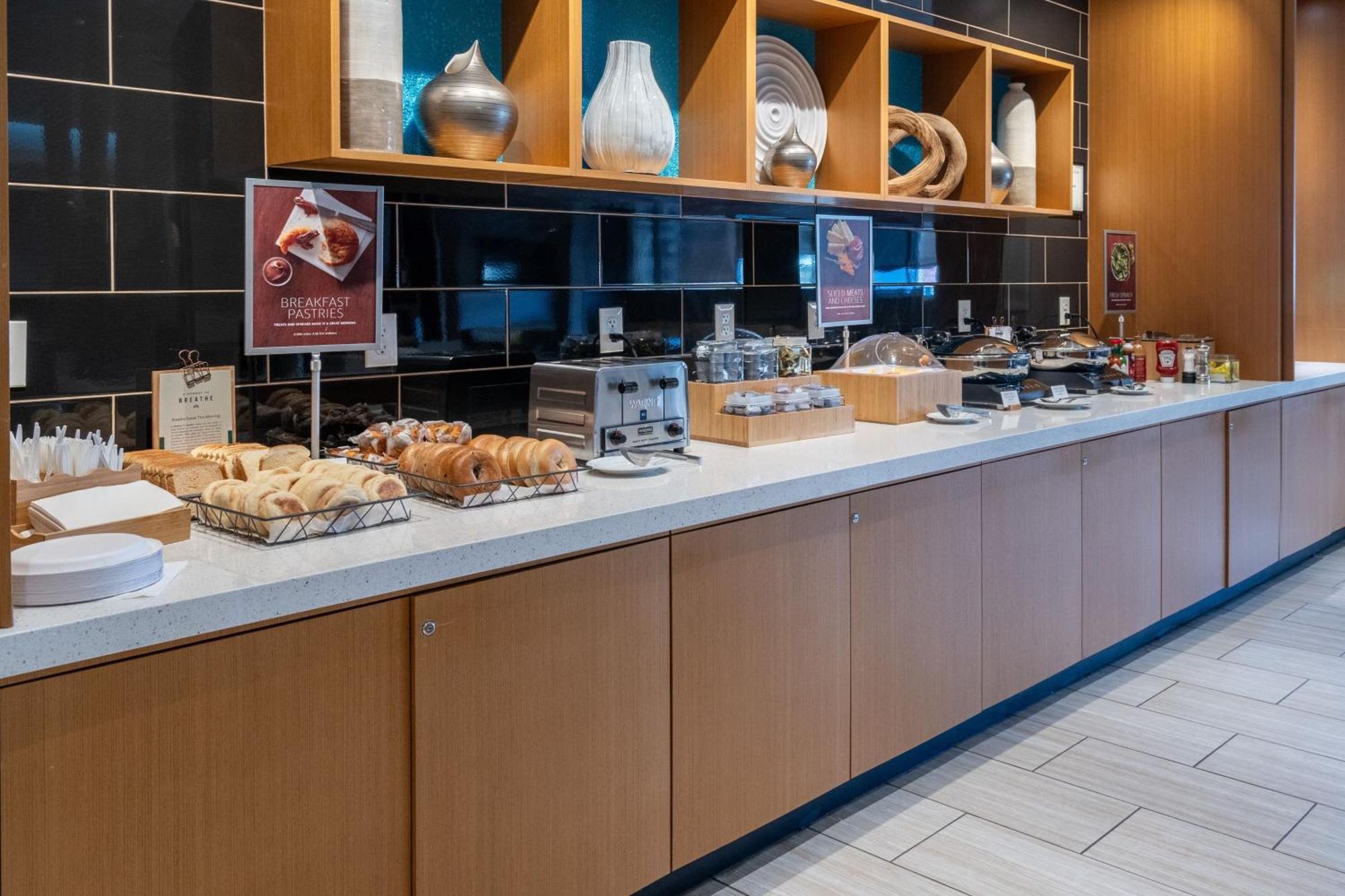 Hotel Springhill By Marriott Woodbridge